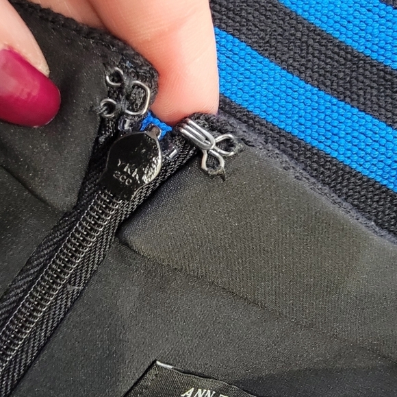 NEW Ann Taylor Black and Blue Striped Skirt Size 4 P - Picture 12 of 13